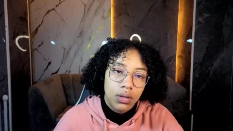 violeth_b online show from 12-22-25, 12:35