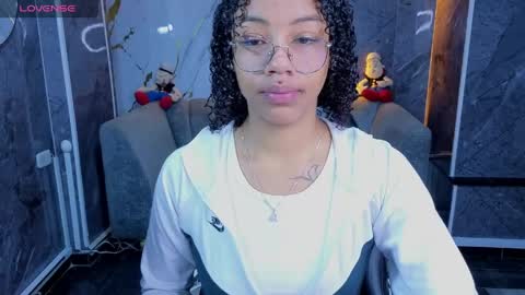 violeth_b online show from 05-27-26, 12:57