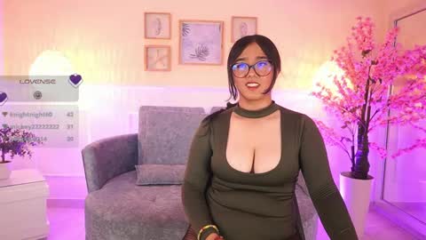 Snapshot of violetjonesx chatting on 05-11-26, 02:45 violetjonesx online show from 05-11-26, 02:45