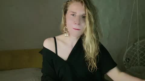 Violet  next stream December 6 online show from 06-07-26, 10:13