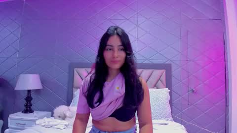 Snapshot of violetrousse chatting on 12-16-25, 04:45 Violet Rousse online show from 12-16-25, 04:45