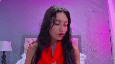 Snapshot of violetrousse chatting on 12-18-25, 04:13 Violet Rousse online show from 12-18-25, 04:13