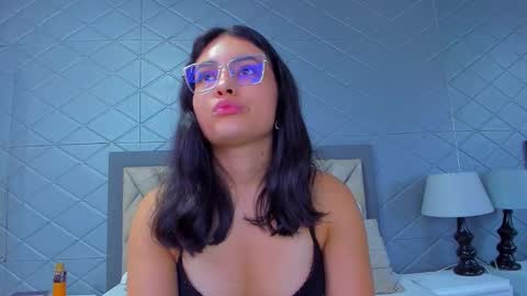 Snapshot of violetrousse chatting on 03-04-26, 04:02 Violet Rousse online show from 03-04-26, 04:02