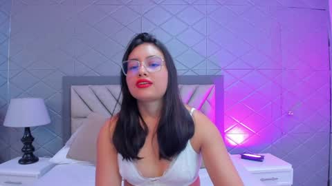 Snapshot of violetrousse chatting on 04-06-26, 03:35 Violet Rousse online show from 04-06-26, 03:35