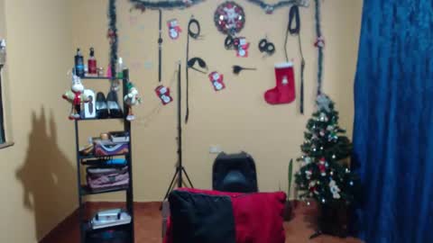 Violet777  online show from 11-20-25, 10:59