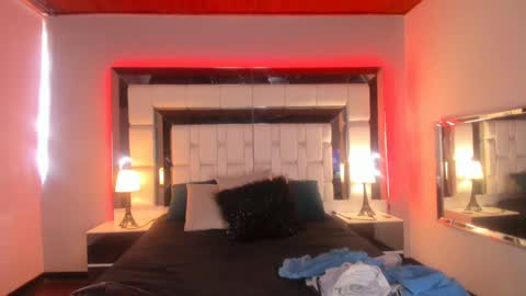 violetskinny online show from 01-30-25, 07:04