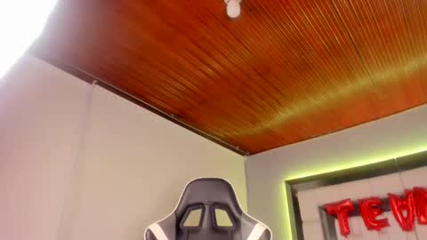 violetskinny online show from 02-23-25, 11:36