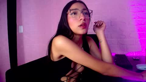 Snapshot of violett1126 chatting on 07-16-26, 06:30 1126 online show from 07-16-26, 06:30