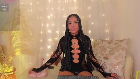 Snapshot of violett23_ chatting on 09-20-25, 04:02 violett23_ online show from 09-20-25, 04:02