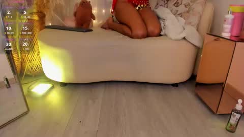 violett23_ online show from 10-22-25, 04:02