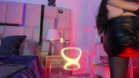 Violett  online show from 12-20-25, 07:32