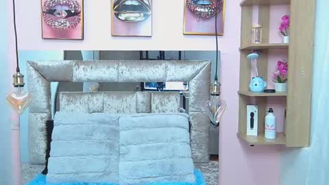 Violeta froz online show from 02-19-25, 04:33