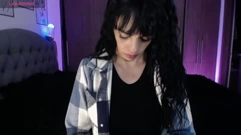 violett  Independent model online show from 04-17-26, 04:59