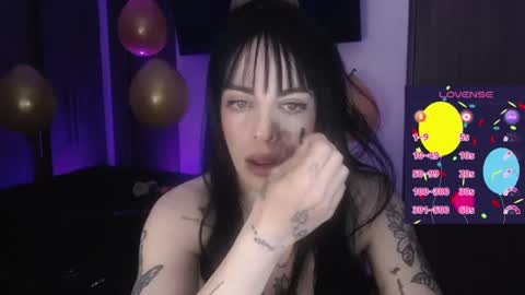 violett  Independent model online show from 07-22-26, 01:52