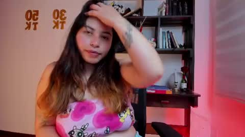 Snapshot of violett_red chatting on 06-17-26, 03:53 Violeta online show from 06-17-26, 03:53