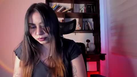 Snapshot of violett_red chatting on 06-25-26, 09:52 Violeta online show from 06-25-26, 09:52