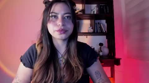 Snapshot of violett_red chatting on 06-27-26, 12:26 Violeta online show from 06-27-26, 12:26
