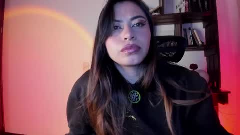 Snapshot of violett_red chatting on 06-27-26, 11:10 Violeta online show from 06-27-26, 11:10