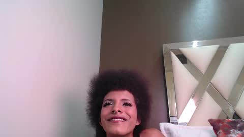 V I O L E T T E  online show from 05-24-26, 03:50