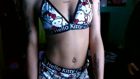 Snapshot of violetta_dreams chatting on 05-27-26, 07:33 violetta_dreams online show from 05-27-26, 07:33
