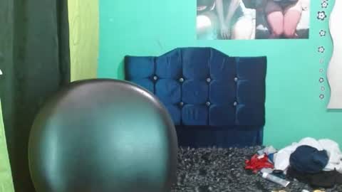 Snapshot of violetta_dreams chatting on 06-13-26, 08:12 violetta_dreams online show from 06-13-26, 08:12