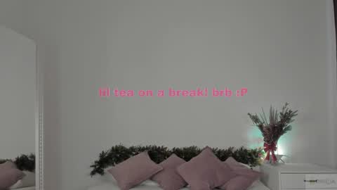 violetta_finch online show from 01-30-25, 11:22