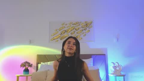 Snapshot of violetta_finch chatting on 05-16-26, 10:36 violetta_finch online show from 05-16-26, 10:36