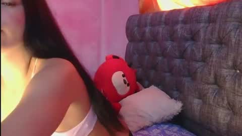 Snapshot of violetta_luna8 chatting on 06-17-26, 10:39 violetta online show from 06-17-26, 10:39