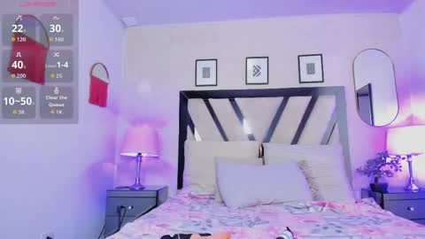 Snapshot of violettaa_stone chatting on 04-25-26, 03:42 Violettaa online show from 04-25-26, 03:42
