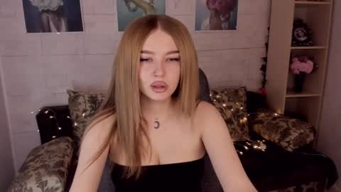 ViolettaOtis online show from 01-26-25, 11:28