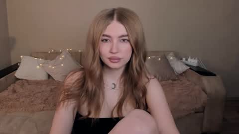 ViolettaOtis online show from 02-04-25, 11:27