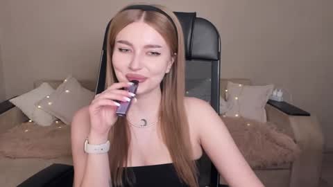 ViolettaOtis online show from 02-06-25, 02:26