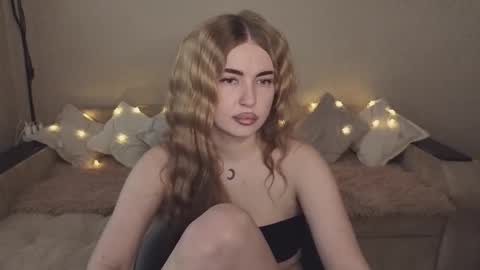 ViolettaOtis online show from 09-30-25, 01:49