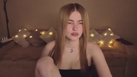 ViolettaOtis online show from 03-09-26, 04:11