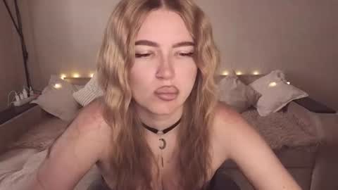 ViolettaOtis online show from 07-30-26, 03:55