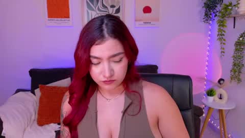 Violett Castel online show from 05-19-26, 08:48