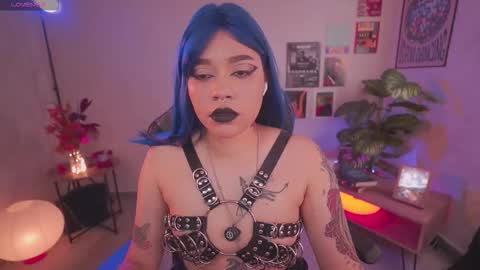 Snapshot of violette_clerk1 chatting on 02-25-26, 07:12 JULIE UWU online show from 02-25-26, 07:12