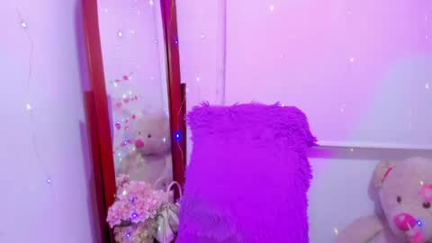 violette_laurent online show from 04-21-26, 02:04