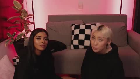 Violet online show from 11-13-25, 02:21