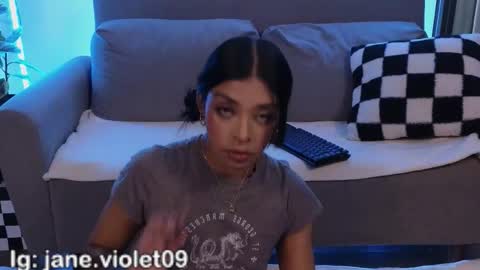 Violet online show from 02-12-26, 02:06