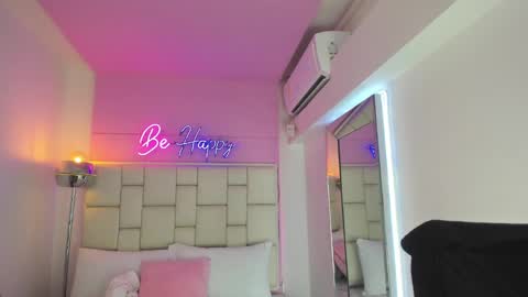 VioletthaRous online show from 02-18-25, 04:04