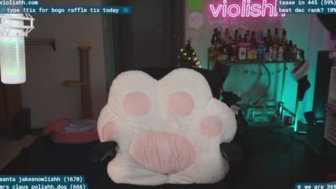 Snapshot of violishh chatting on 12-18-24, 02:21 follow me on twitter violishh and ig violishh  online show from 12-18-24, 02:21