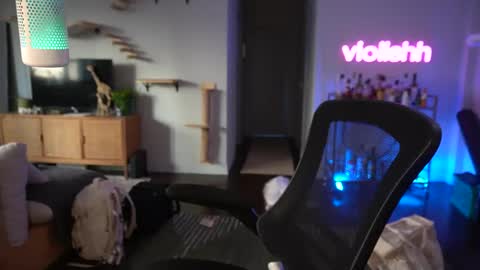 follow me on twitter violishh and ig violishh  online show from 06-03-26, 12:13