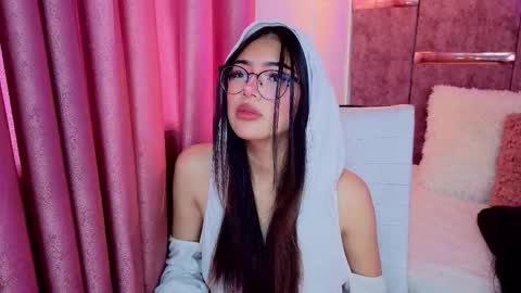 viollettebylyly online show from 10-12-25, 12:26