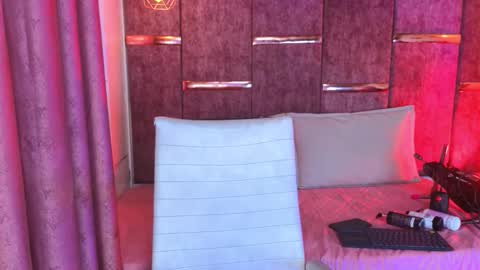 viollettebylyly online show from 02-19-26, 01:07