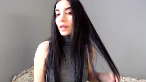 viorett online show from 11-24-25, 05:51