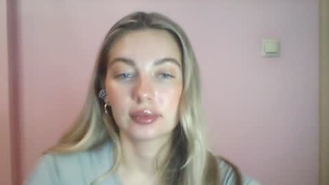 Snapshot of viraya chatting on 07-28-26, 12:48 emma online show from 07-28-26, 12:48