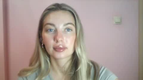 Snapshot of viraya chatting on 07-28-26, 02:13 emma online show from 07-28-26, 02:13