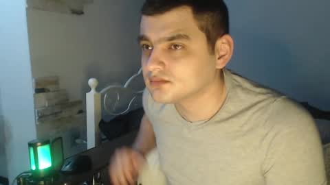 Snapshot of virgil____ chatting on 03-07-25, 07:16 virgil____ online show from 03-07-25, 07:16