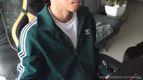 VITO BENZ online show from 11-20-25, 08:08